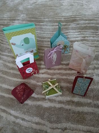 Lot 8 pochettes cadeaux multicolore - Artisan
