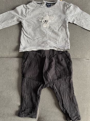 Ensemble t-shirt + pantalon 6 mois