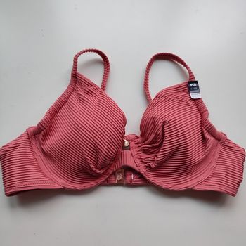 Haut de maillot de bain corail pour femme de taille 95 B