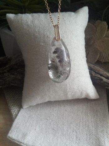 Collier pendentif pierre agate mousse goutte