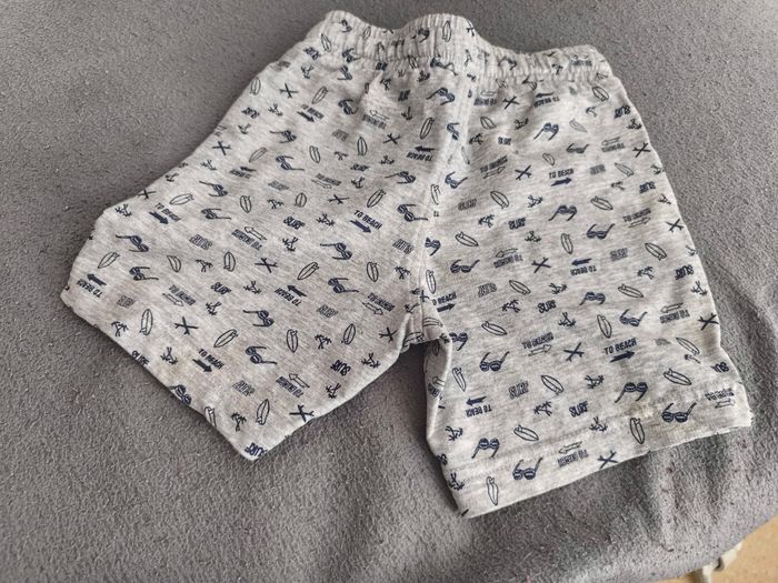 Short gris - photo numéro 2