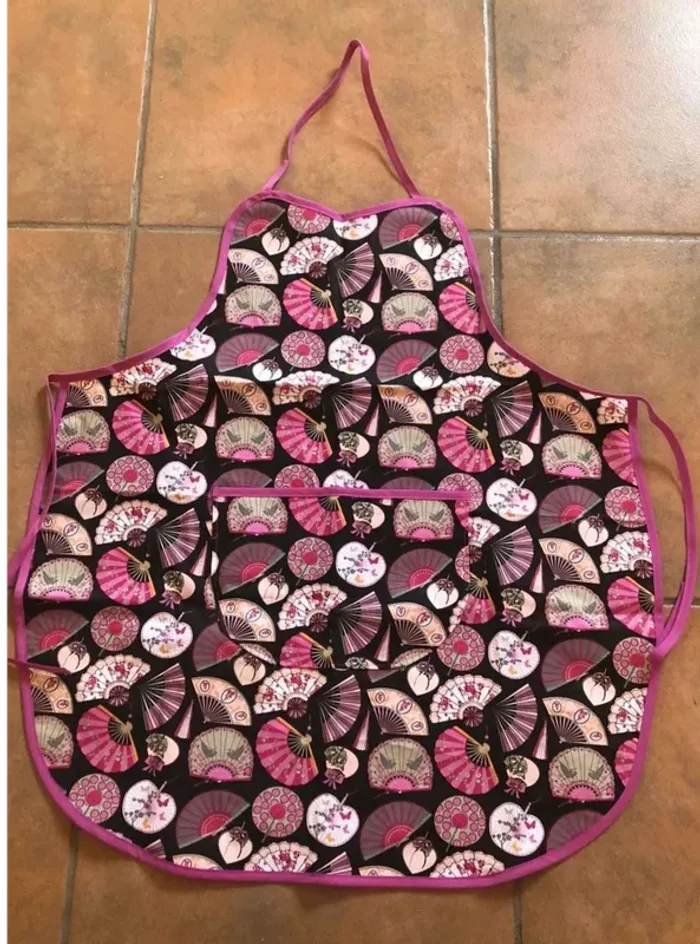 Superbe tablier de créateur