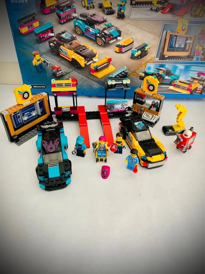 LEGO City 60389 - Le Garage de Customisation - Complet avec Boîte et Notice - photo numéro 3