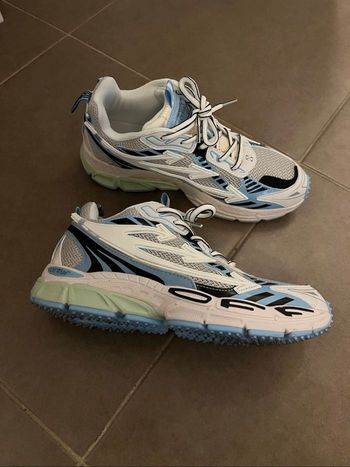 Baskets off White taille 43