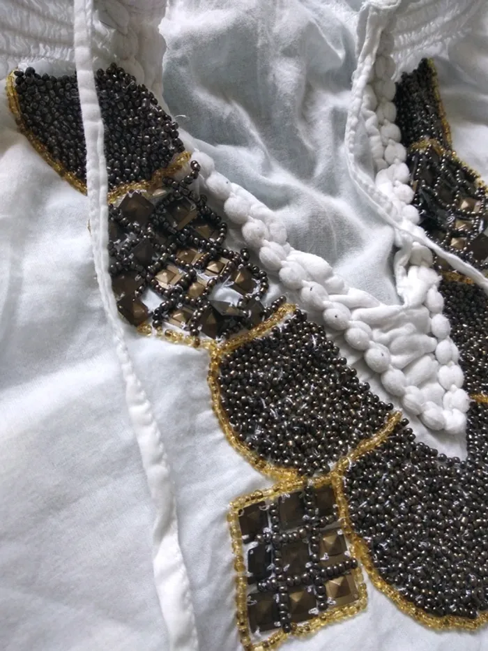 Tunique blanche à strass et perles - photo numéro 2