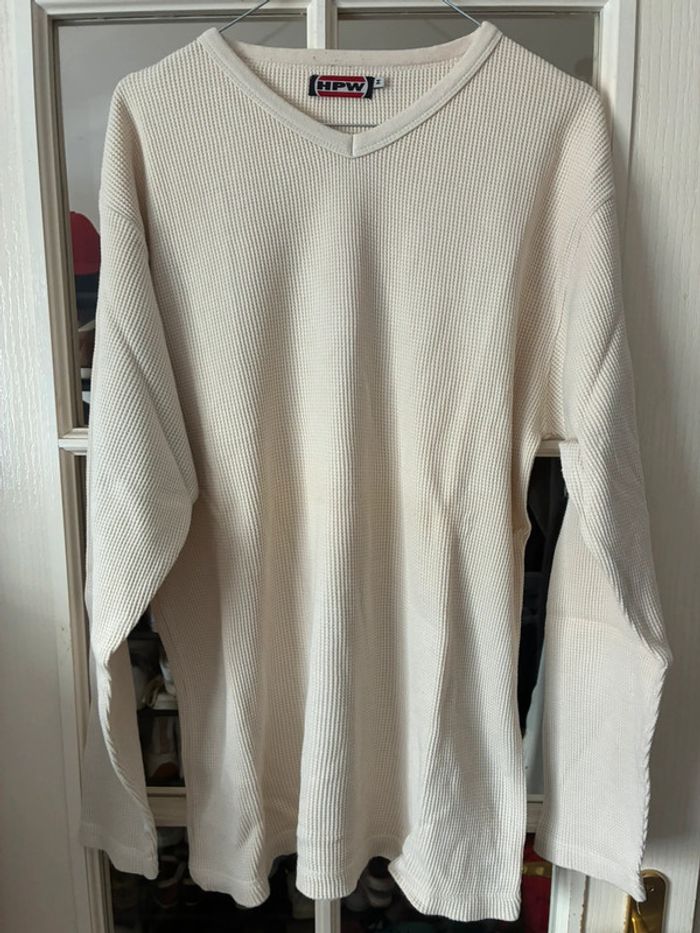 Pull hpw taille M (grand)