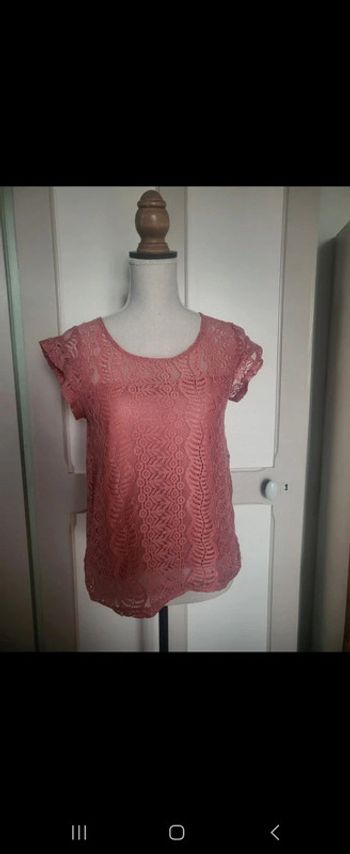 T-shirt dentelle rose