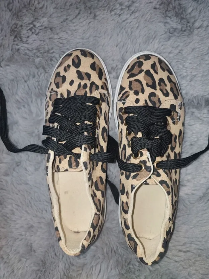 Chaussures baskets léopard vintage femme taille 36 - photo numéro 2