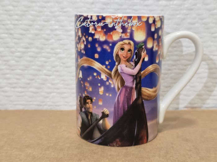 Tasse / Mug / Cup Disney Classics Raiponce Flynn Rider Pascal - photo numéro 1