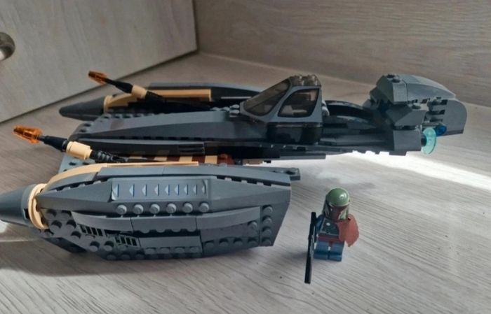 Lego star wars vaisseau mandalorian