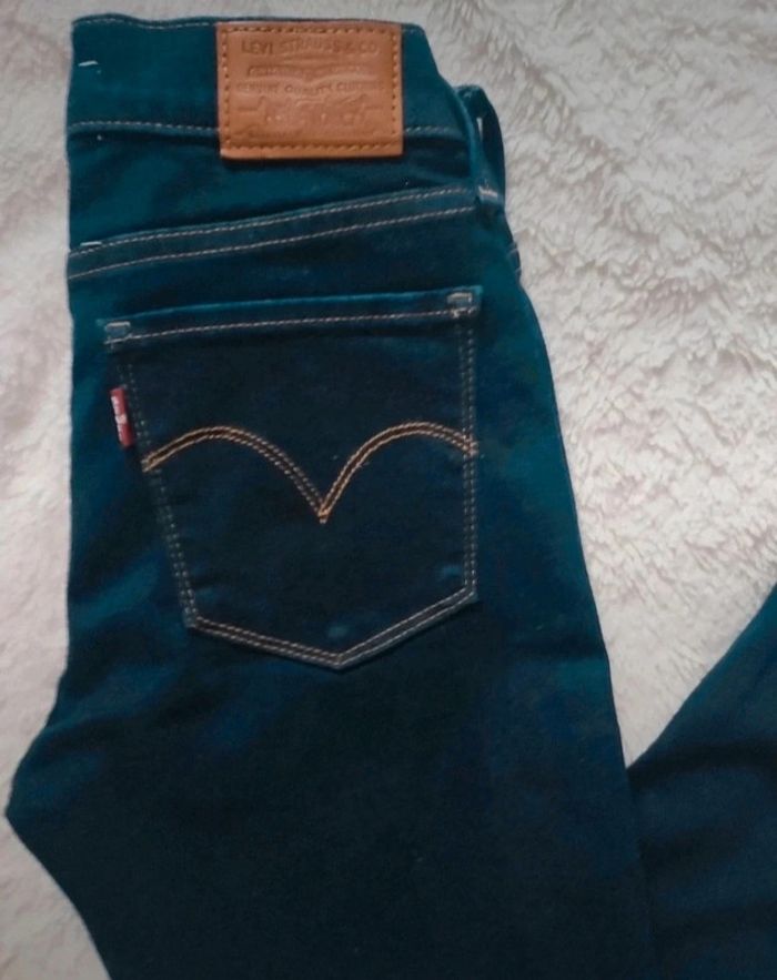 Levi's 710 Super Skinny taille W25 L 30 - photo numéro 2