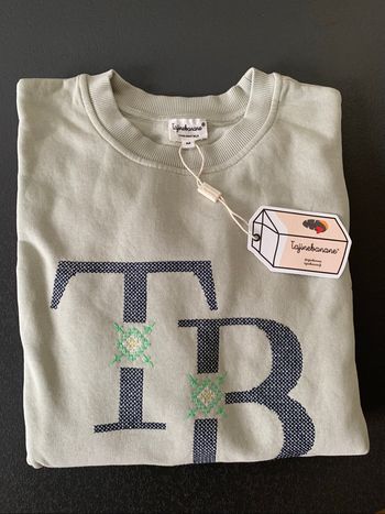Sweat allaitement amande
