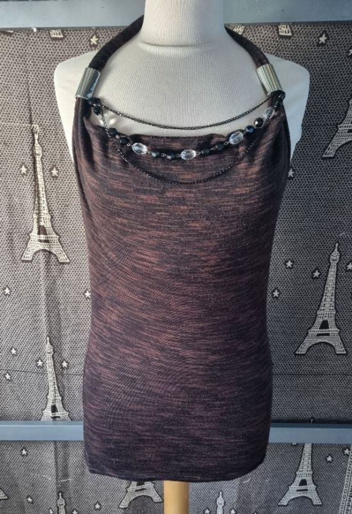 Top dos nu avec collier intégré taille 38-40