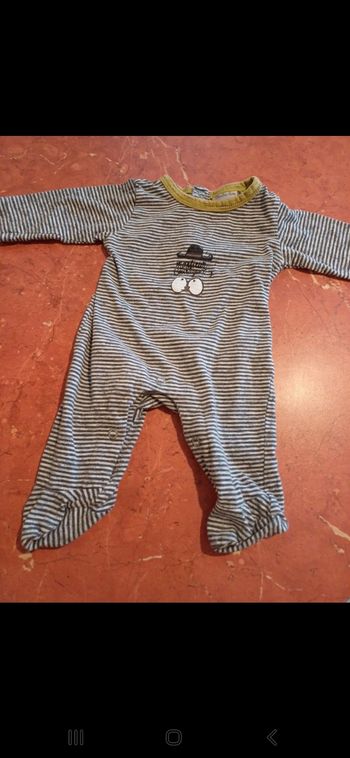 Pyjama bébé taille 1 mois