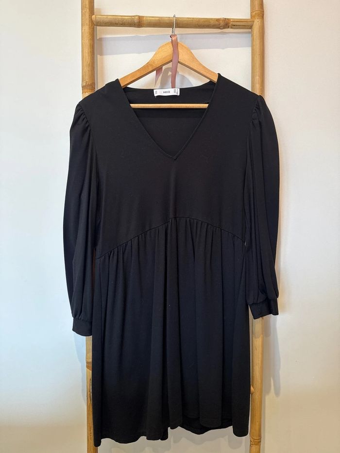 Robe noire d’hiver Mango