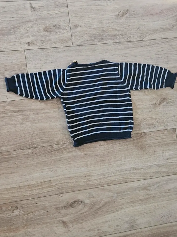 2 Pulls 12 mois - photo numéro 4