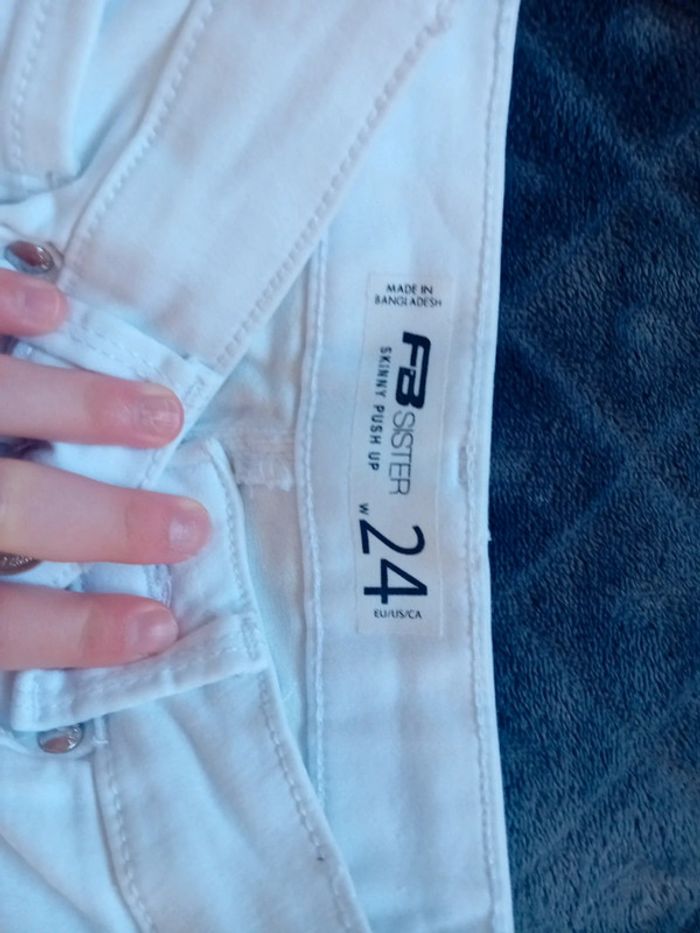 Pantalon blanc - photo numéro 2