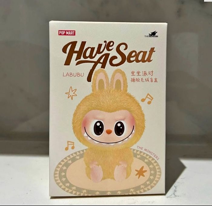 Labubu peluche