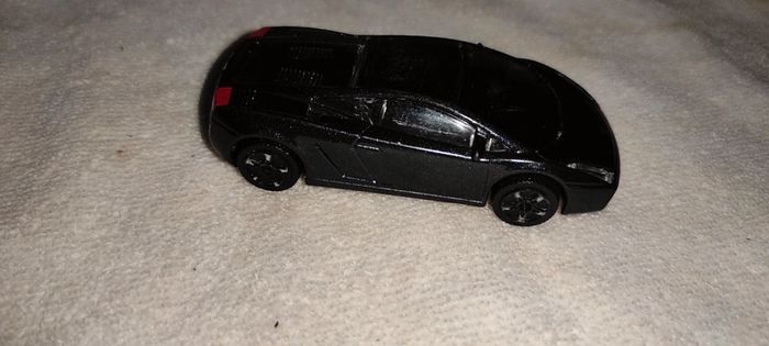 Petite voiture métal