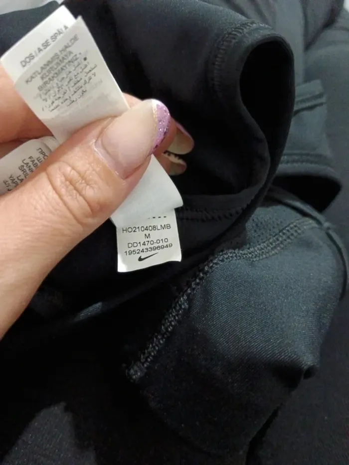 C61 brassière noir Nike M - photo numéro 4