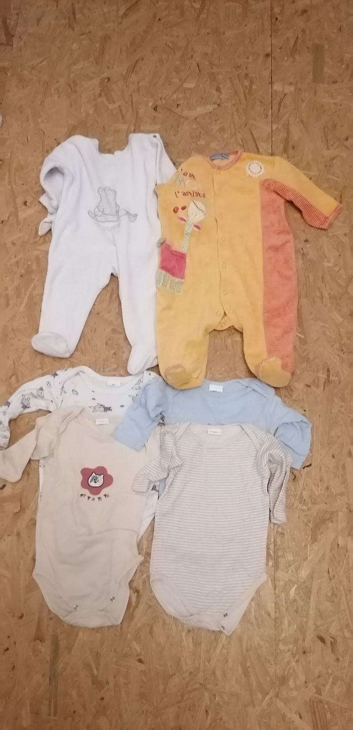 Lot bodies pygama 6mois