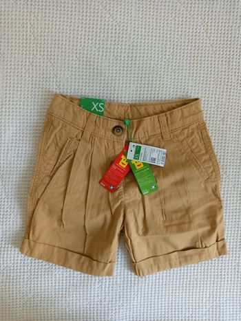 Short chino beige United Colors Of Benetton 4 / 5 ans neuf
