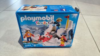 Playmobil enfants et boule beige