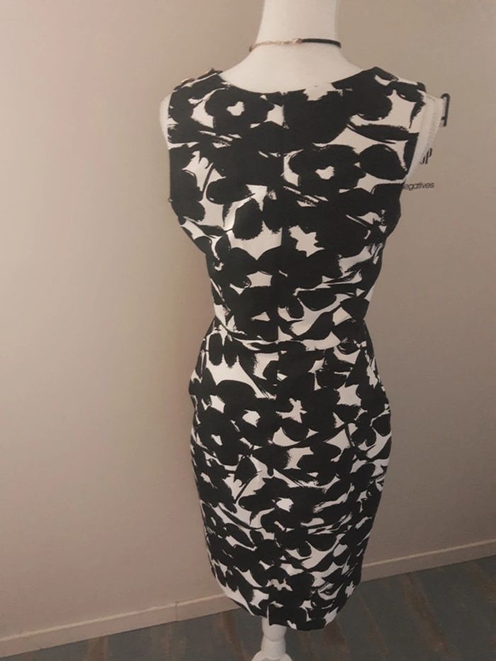 Robe chic sans manches imprimée noir et blanc Camaïeu taille 2 - photo numéro 5