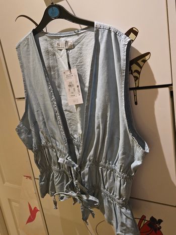 Gilet effet denim bleu clair à nœuds T.XL 42/44 Primark neuf