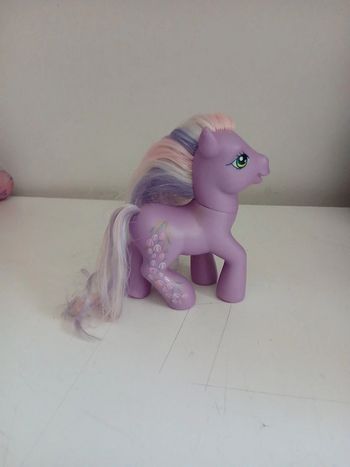 My little pony westeria purple flowers 2006