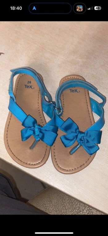 Tong bleu taille 26