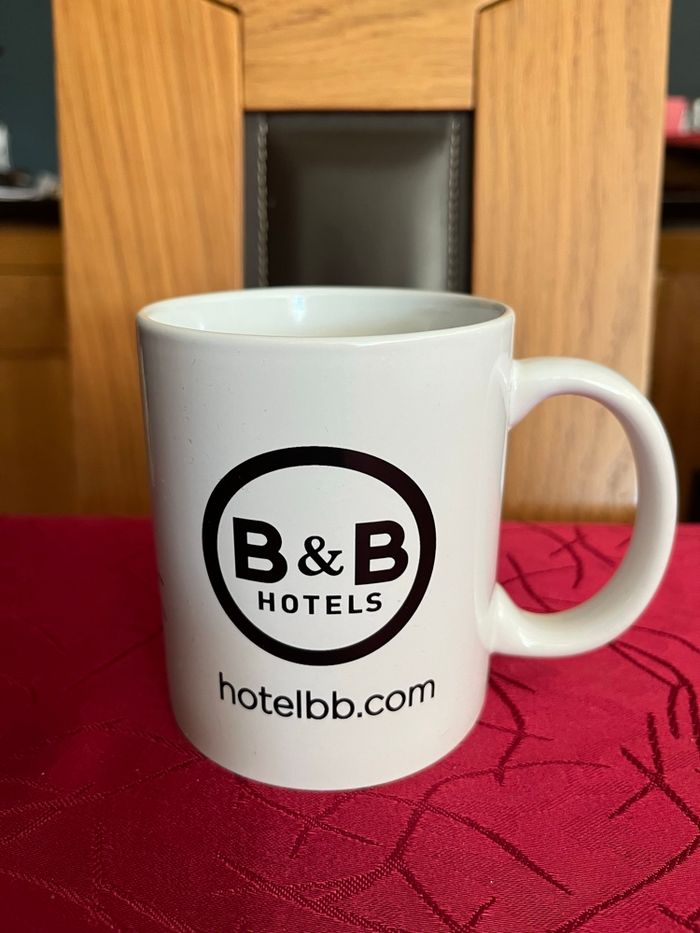 ☆☆ MUG "B&B HOTEL" NEUF ☆☆ - photo numéro 2