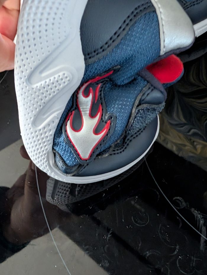 Baskets ultralegeres garçon. Taille 23. Neuf. Geox - photo numéro 5