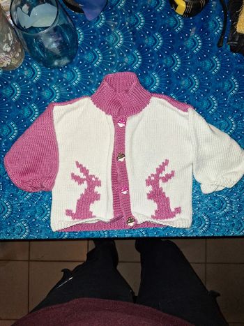 Gilet laine fait main 12/18 mois