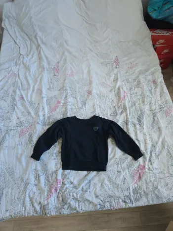 Pull fille taille 6ans kiabi