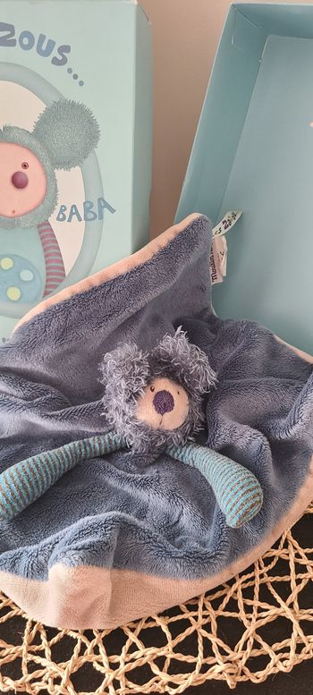 Doudou peluche plat Baba le koala bleu gris Les Zazous Moulin Roty