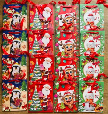 8 Sacs de Noël + 8 Papiers de Soie + 8 Cartes de Vœux