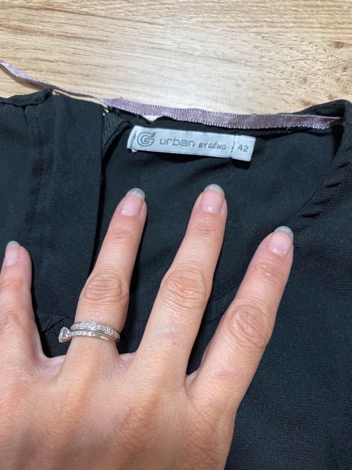 Haut noir taille 42 - photo numéro 2
