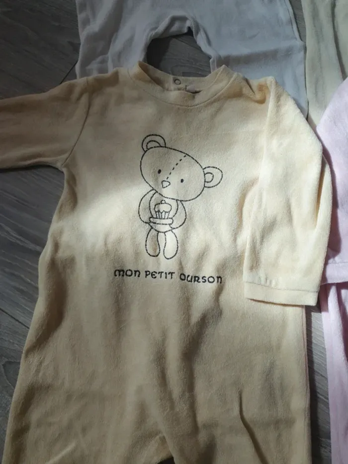 Lot pyjamas bébé fille 24 mois - photo numéro 2
