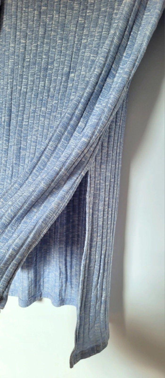Tunique bleu ciel- Pull long et fin fendu sur les côtés Kaylla Paris Neuf - photo numéro 3