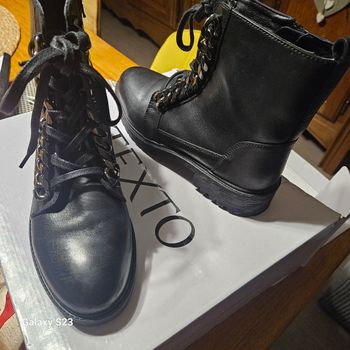 Bottines texto