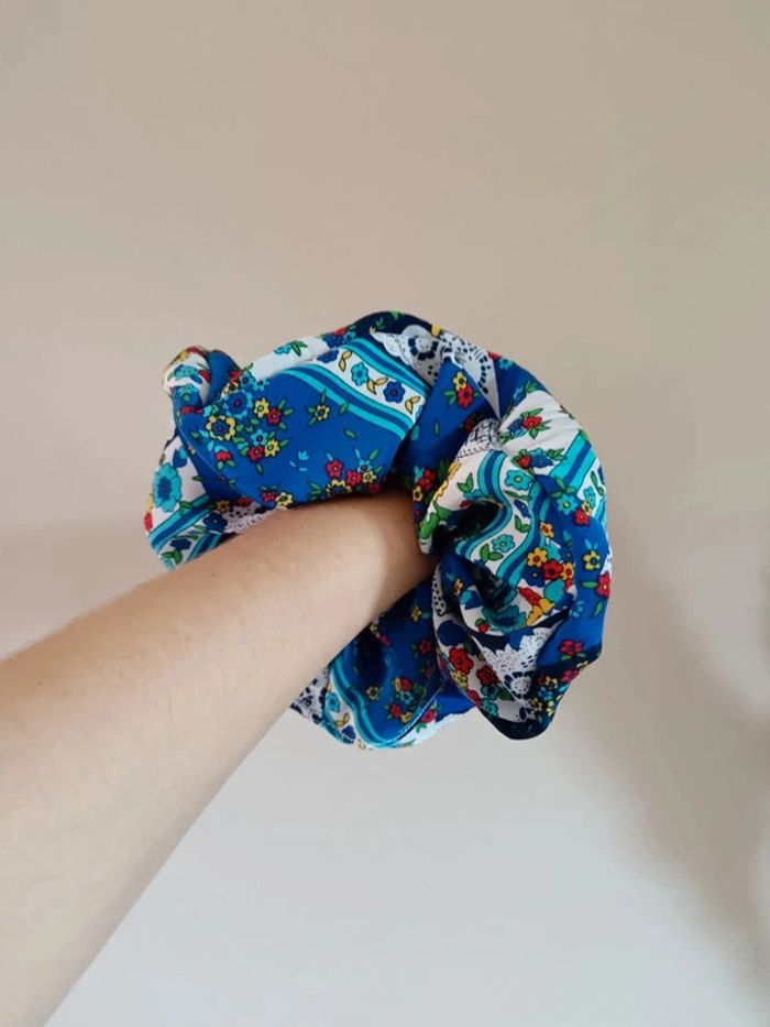 Chemisier upcyclé croppé et ses deux chouchous - photo numéro 15