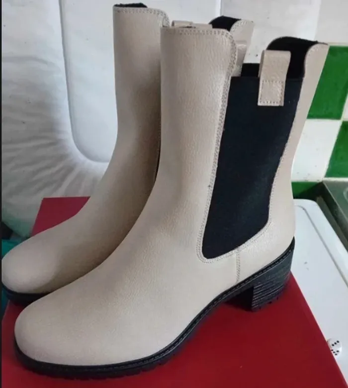 Bottines beige sans fermeture taille 42 femme vice versa neuf - photo numéro 2