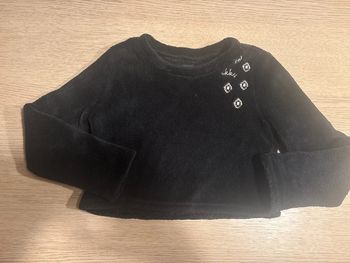 Pull doux noir IKKS 8 ans