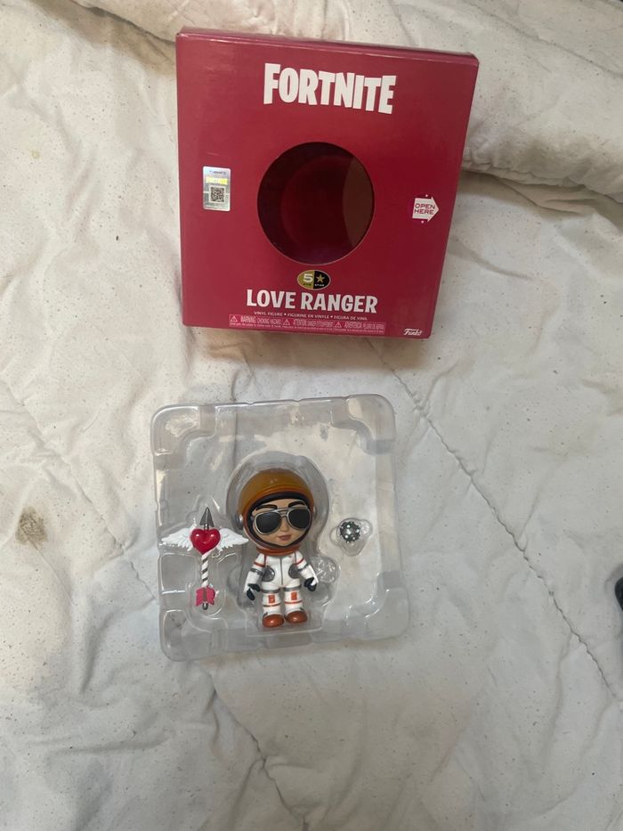 Figurine fortnite - photo numéro 3