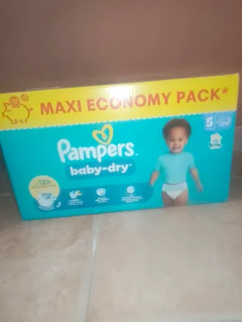 Couche Pampers t5