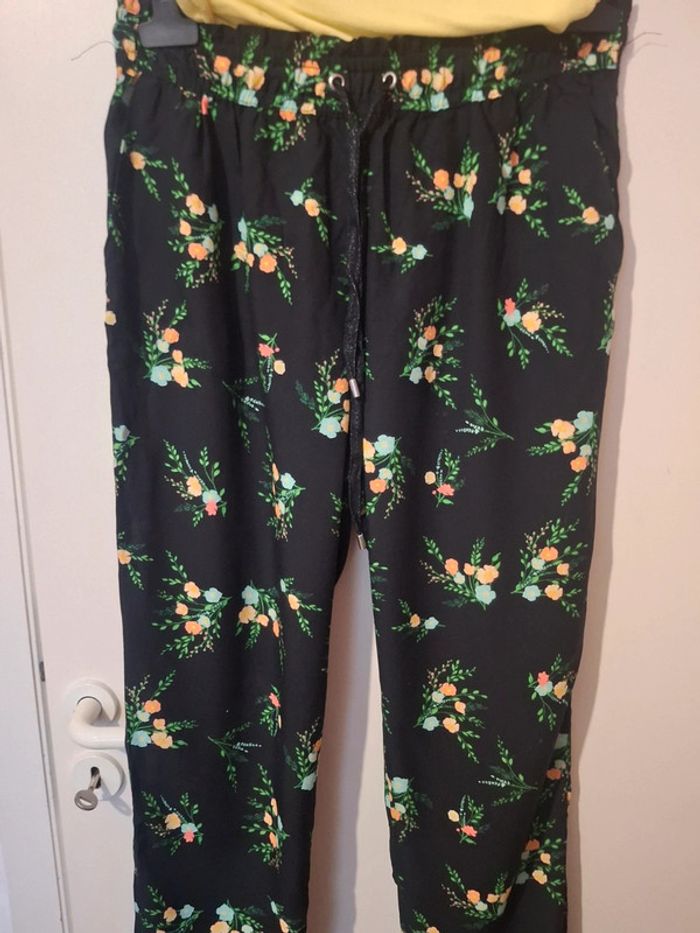 Très bel ensemble top jaune et pantalon fleuri - - photo numéro 12