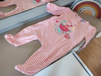 Pyjama rayé rose et blanc 6 mois Mots d'enfants