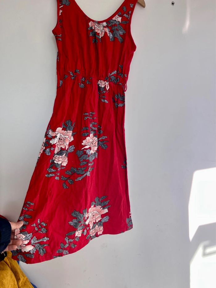 robe rouge fleurie