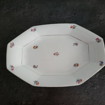Plat octogonal vintage en porcelaine fleurie CH-R en bon état